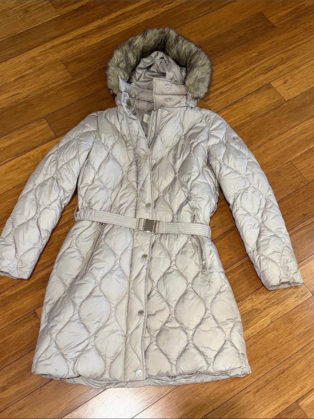NWOT Michael Kors Women's Quilted Faux-fur Hooded Down Puffer Belt Coat M